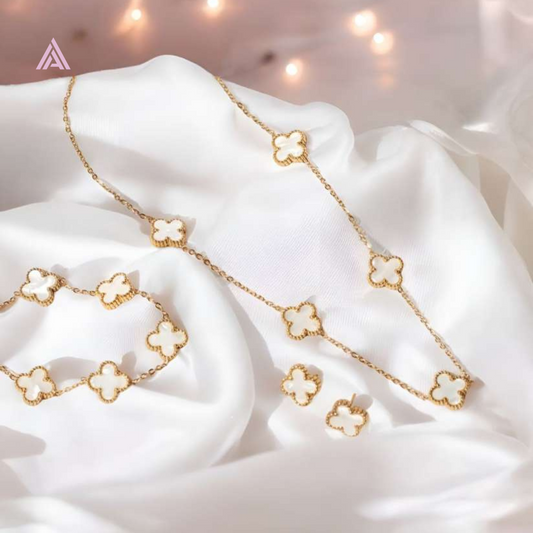 Luxurious Pearl Clover Set